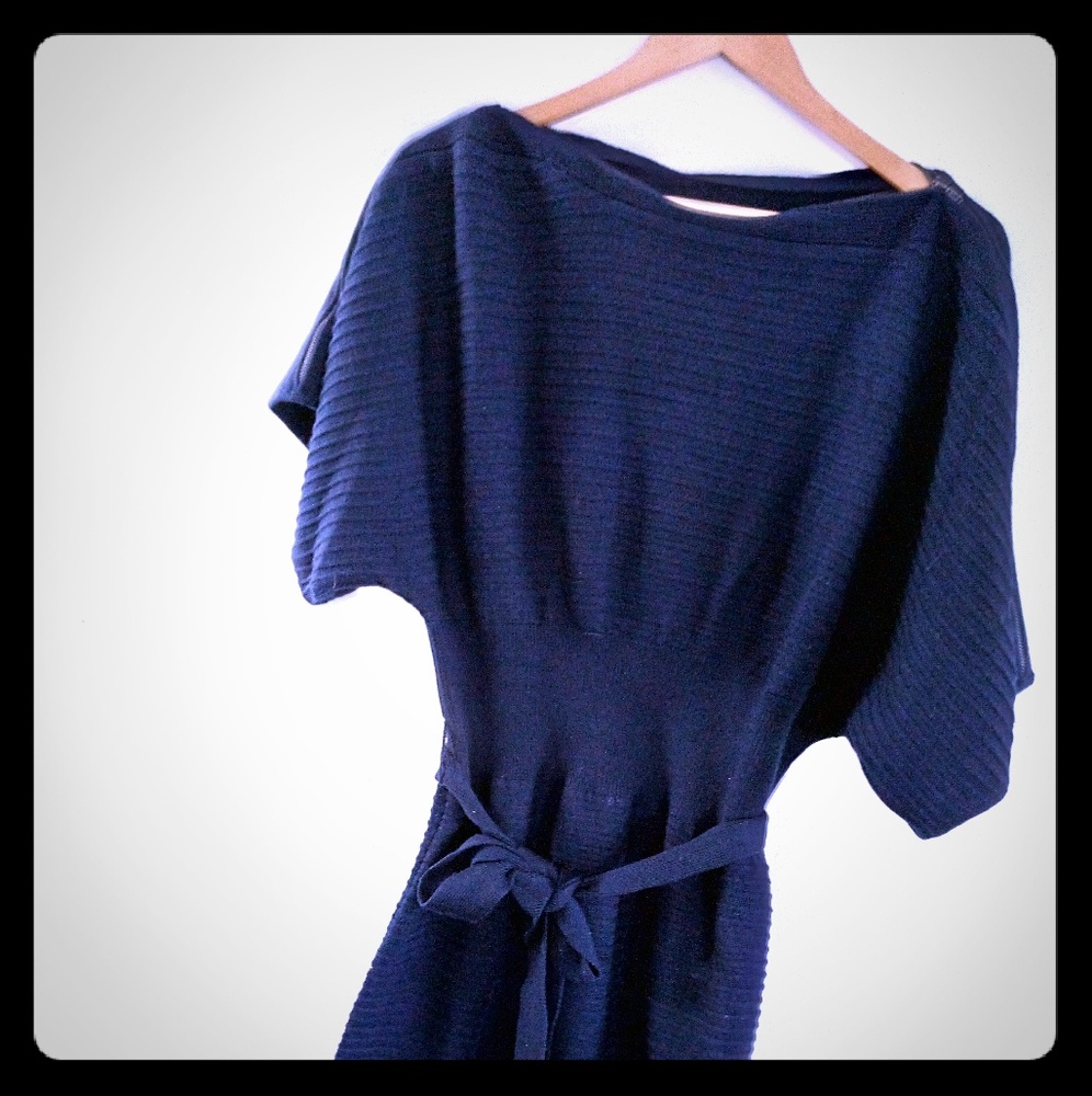 Laundry by Shelli Segal sweater dress